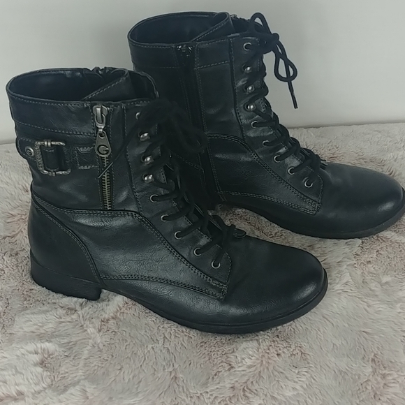 Guess Shoes - Guess Black Leather Ankle Boots
